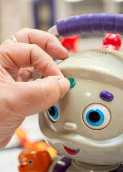 image représentant un jouet en réparation